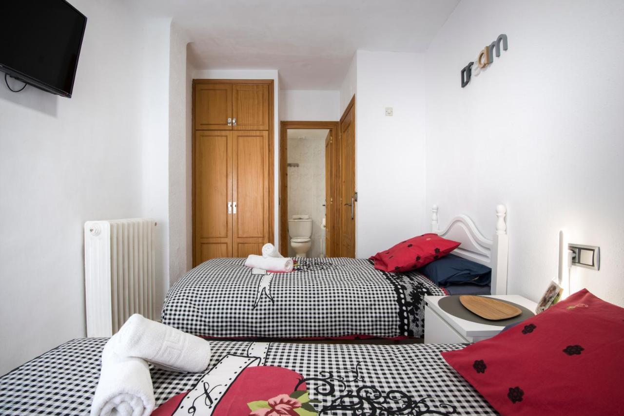 Casa Campanilla Jaca Hotel Bagian luar foto