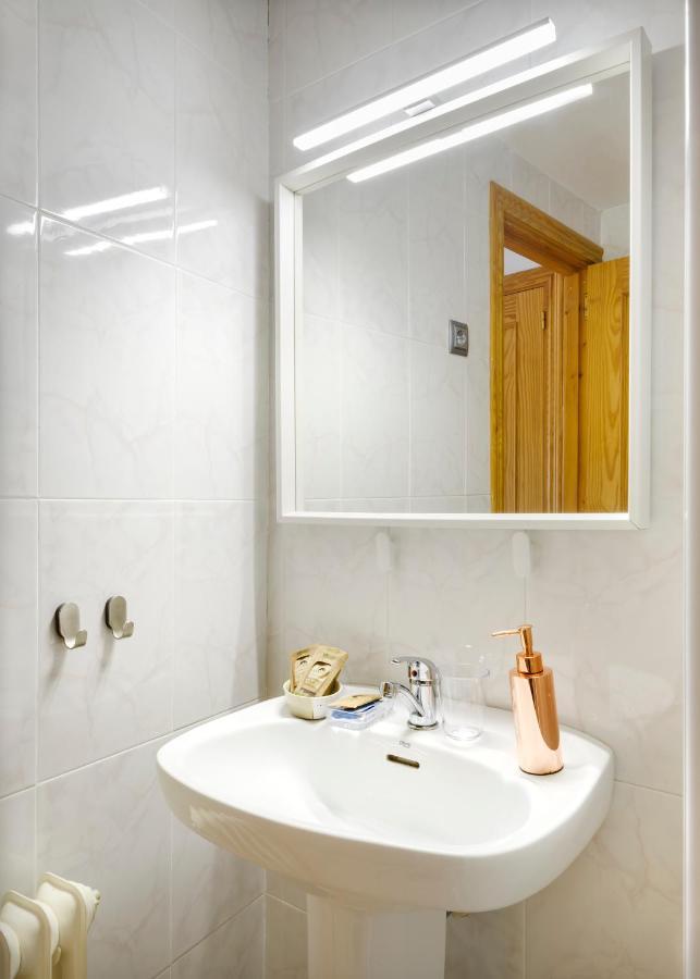 Casa Campanilla Jaca Hotel Bagian luar foto